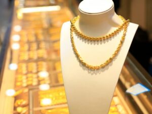 The Ultimate Guide to Toddler Jewelry: Sparkle and Safety Combined