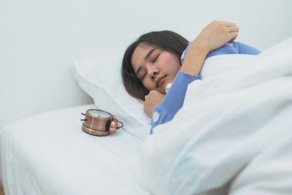 How to get newborn to sleep at night